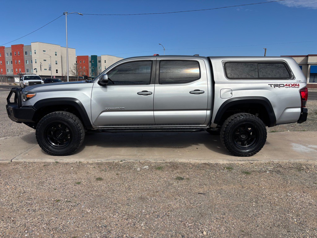 2018 Toyota Tacoma Image 6
