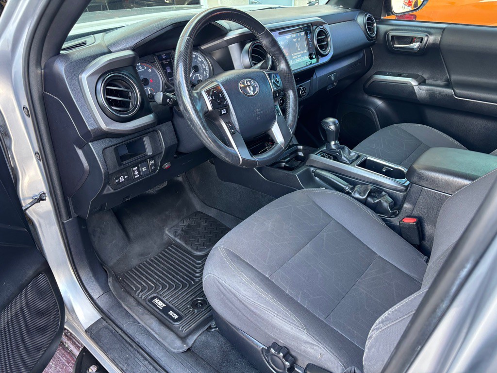 2018 Toyota Tacoma Image 9