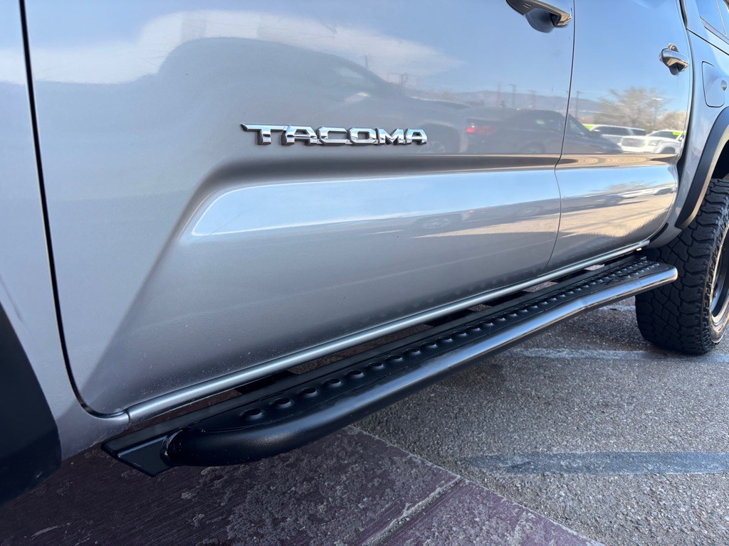 2018 Toyota Tacoma Image 20