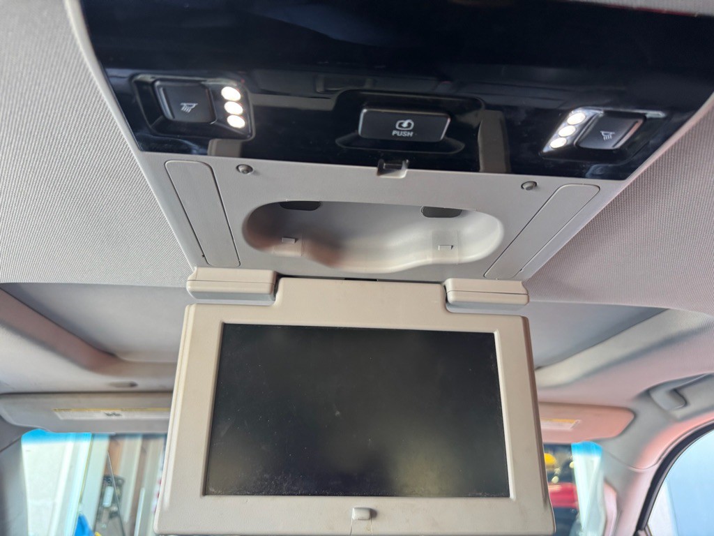 2015 Chevrolet Tahoe Image 18