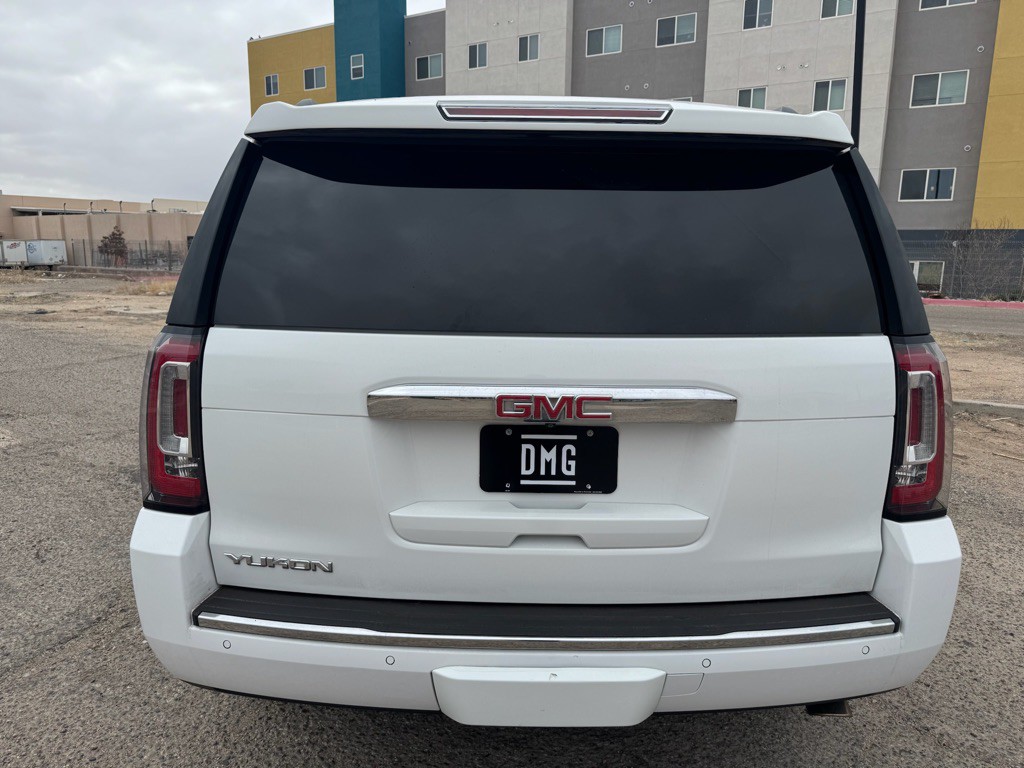 2017 GMC Yukon Image 8