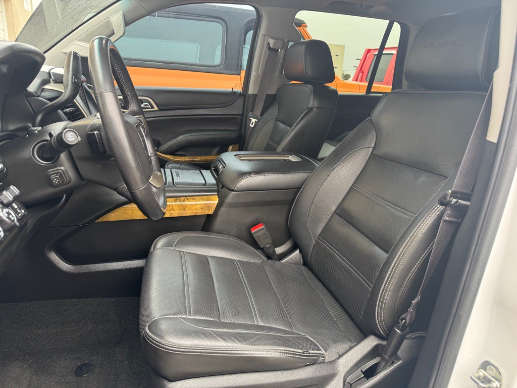 2017 GMC Yukon Image 10