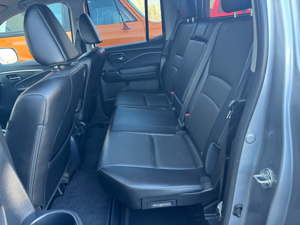2017 Honda Ridgeline Image 11