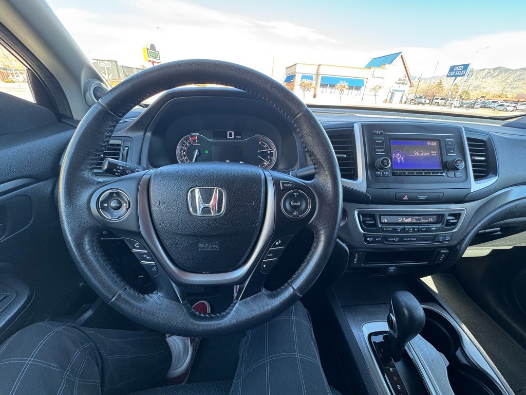 2017 Honda Ridgeline Image 13