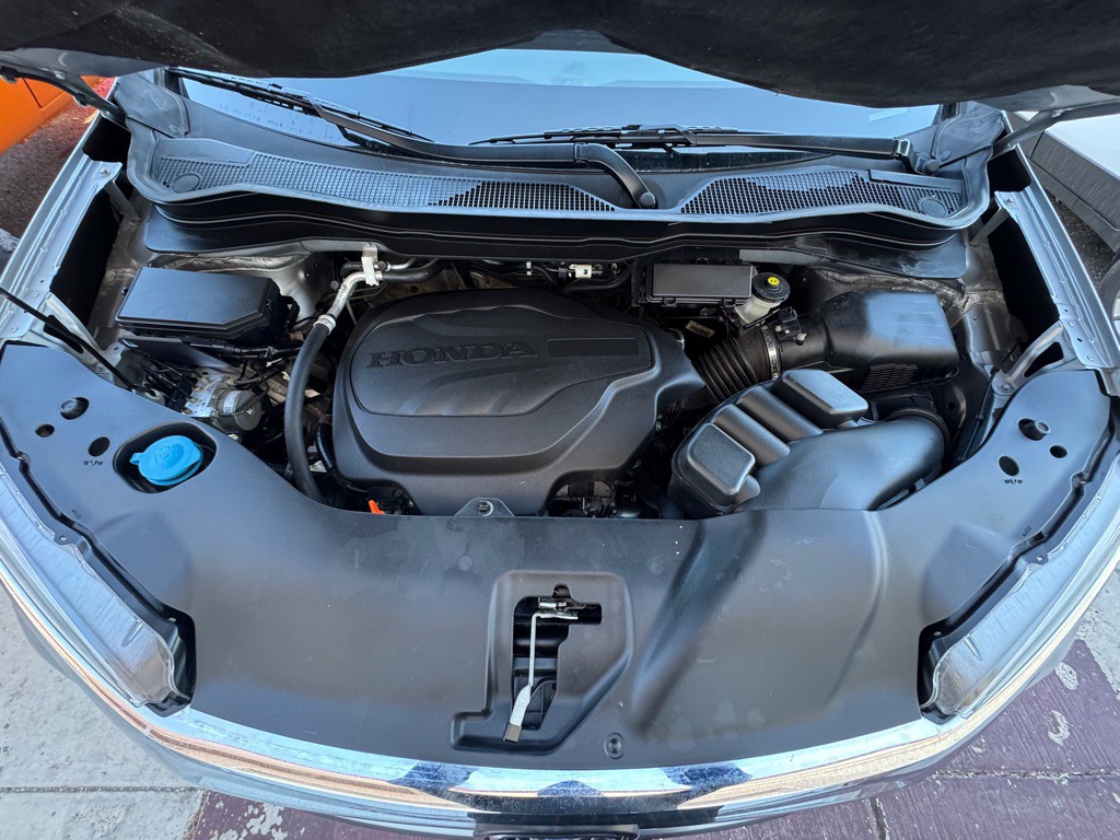 2017 Honda Ridgeline Image 19