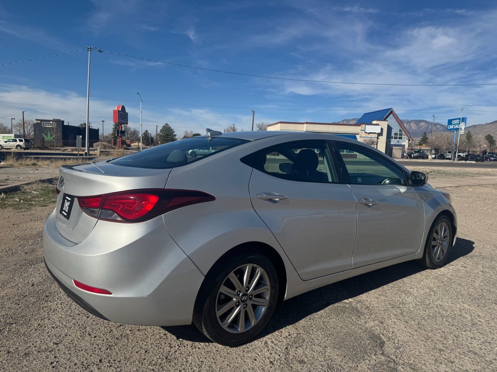 2016 Hyundai Elantra Image 3