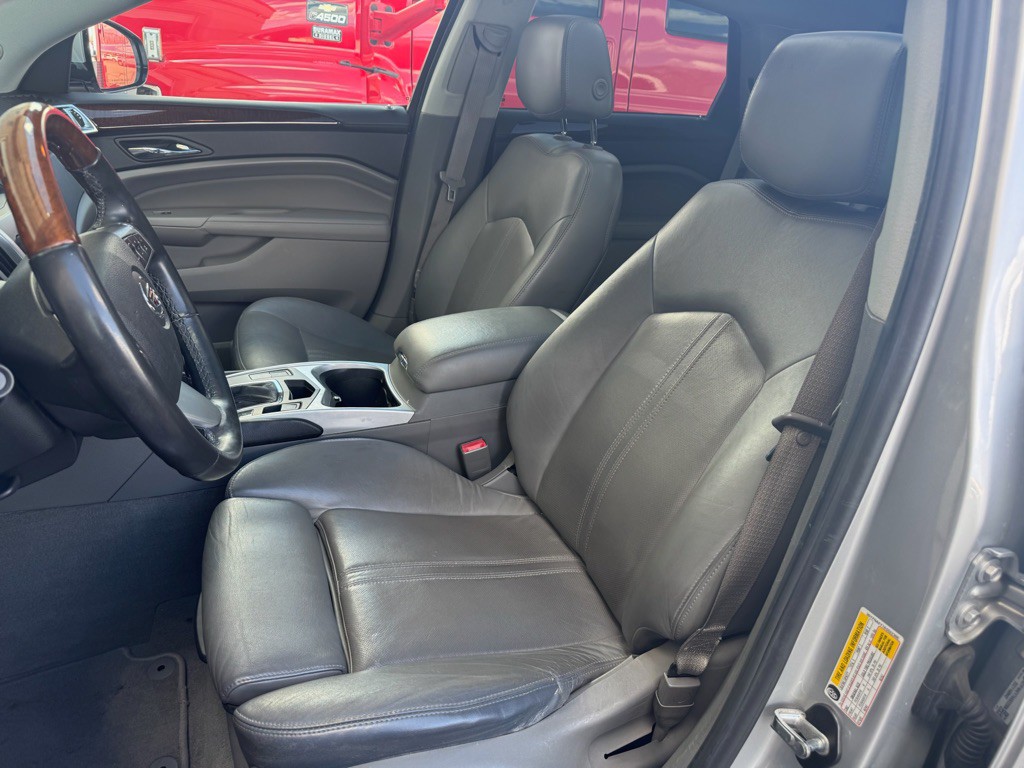 2010 Cadillac SRX Image 10