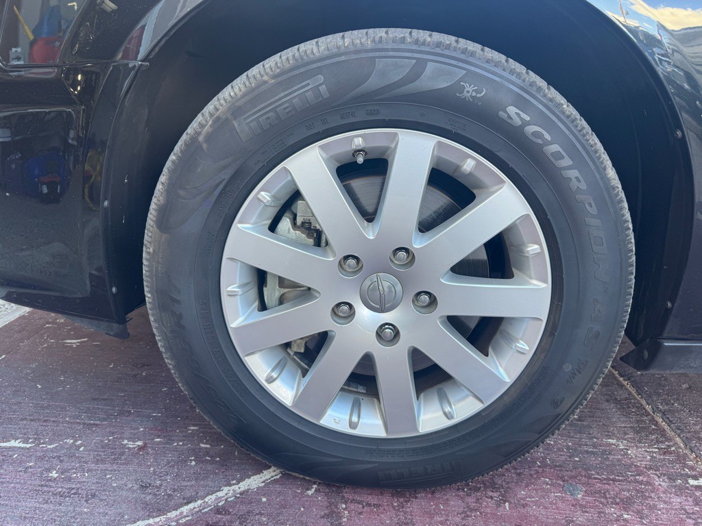 2013 Chrysler Town & Country Image 18