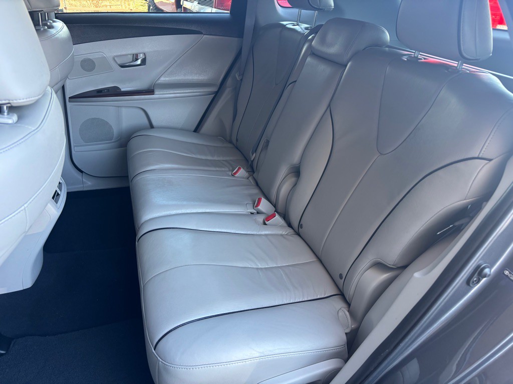 2009 Toyota Venza Image 11