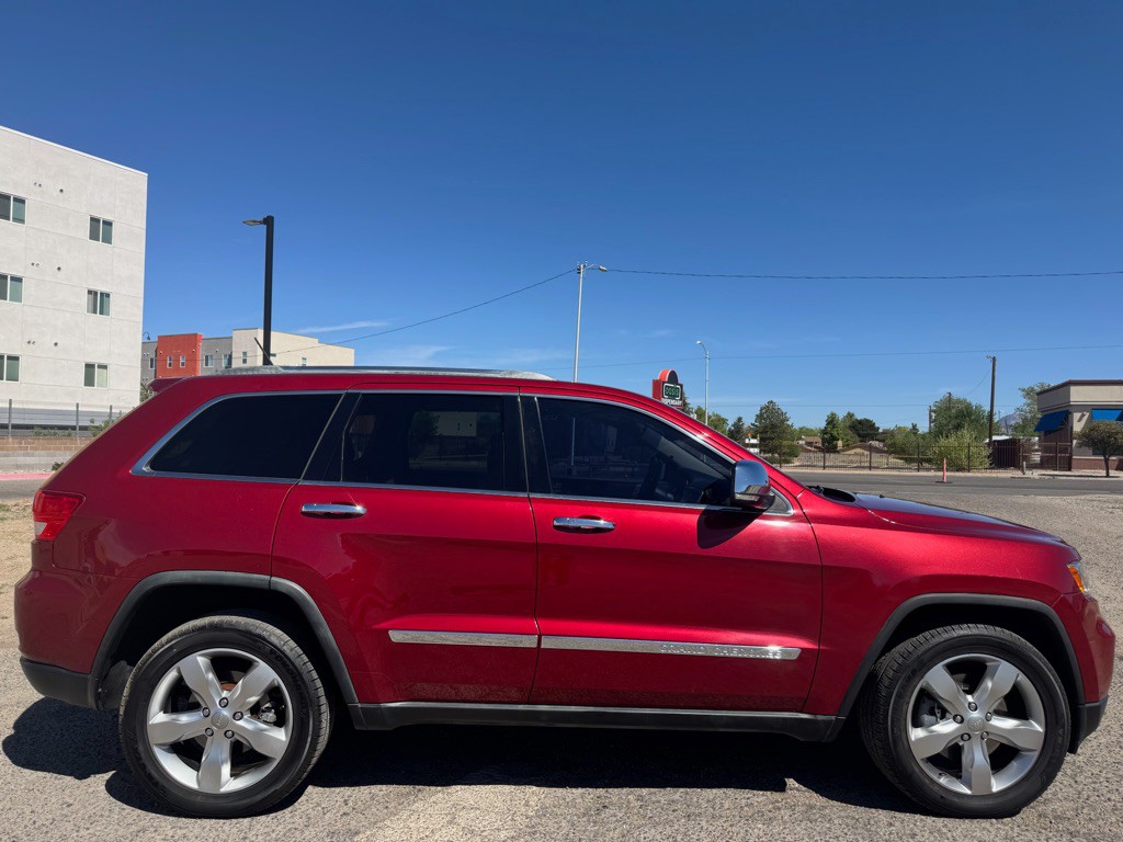2012 Jeep Grand Cherokee Image 2