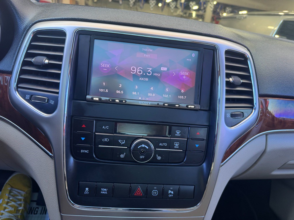 2012 Jeep Grand Cherokee Image 14