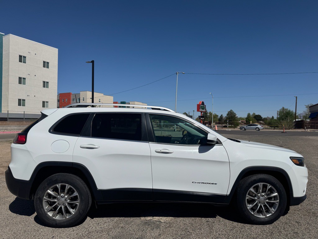 2019 Jeep Cherokee Image 2