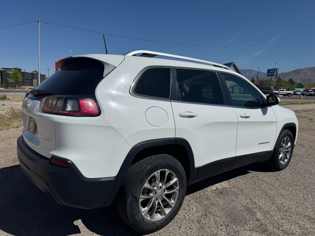 2019 Jeep Cherokee Image 3