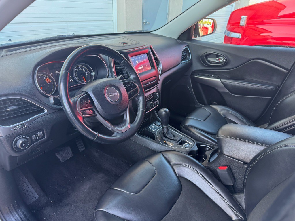 2019 Jeep Cherokee Image 9