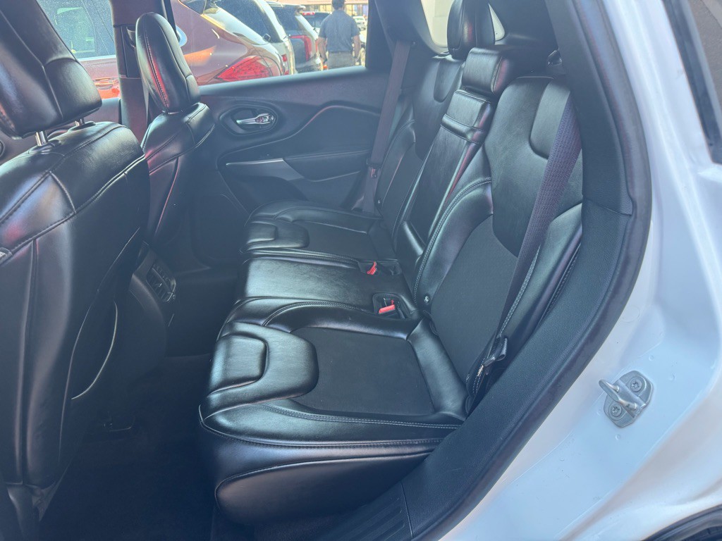 2019 Jeep Cherokee Image 11