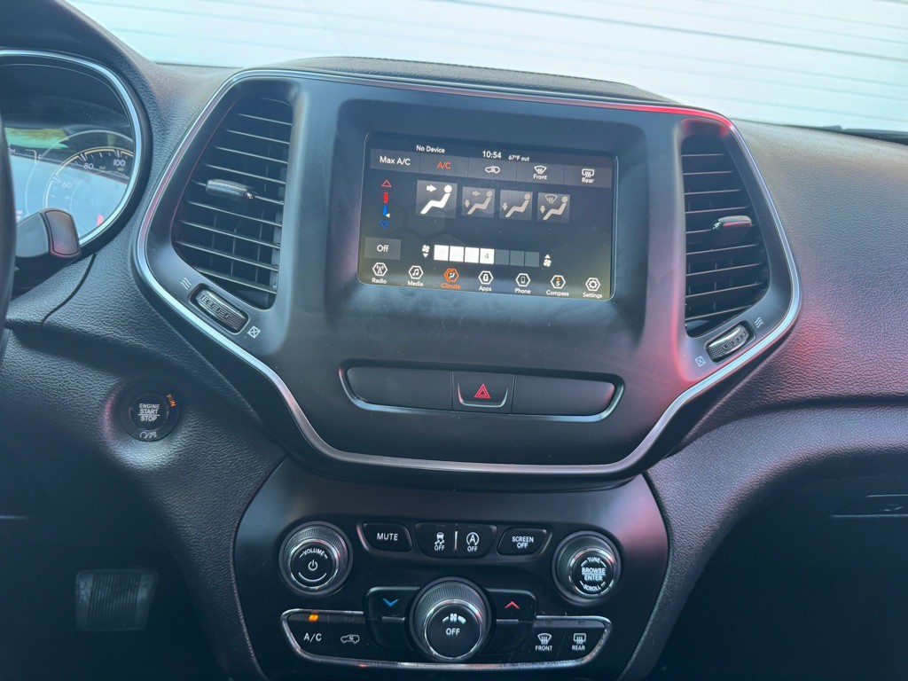 2019 Jeep Cherokee Image 14