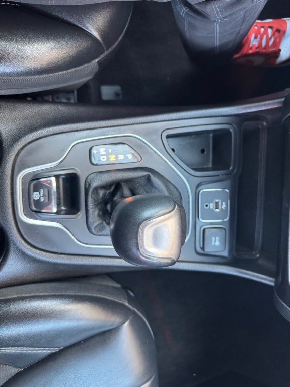 2019 Jeep Cherokee Image 16