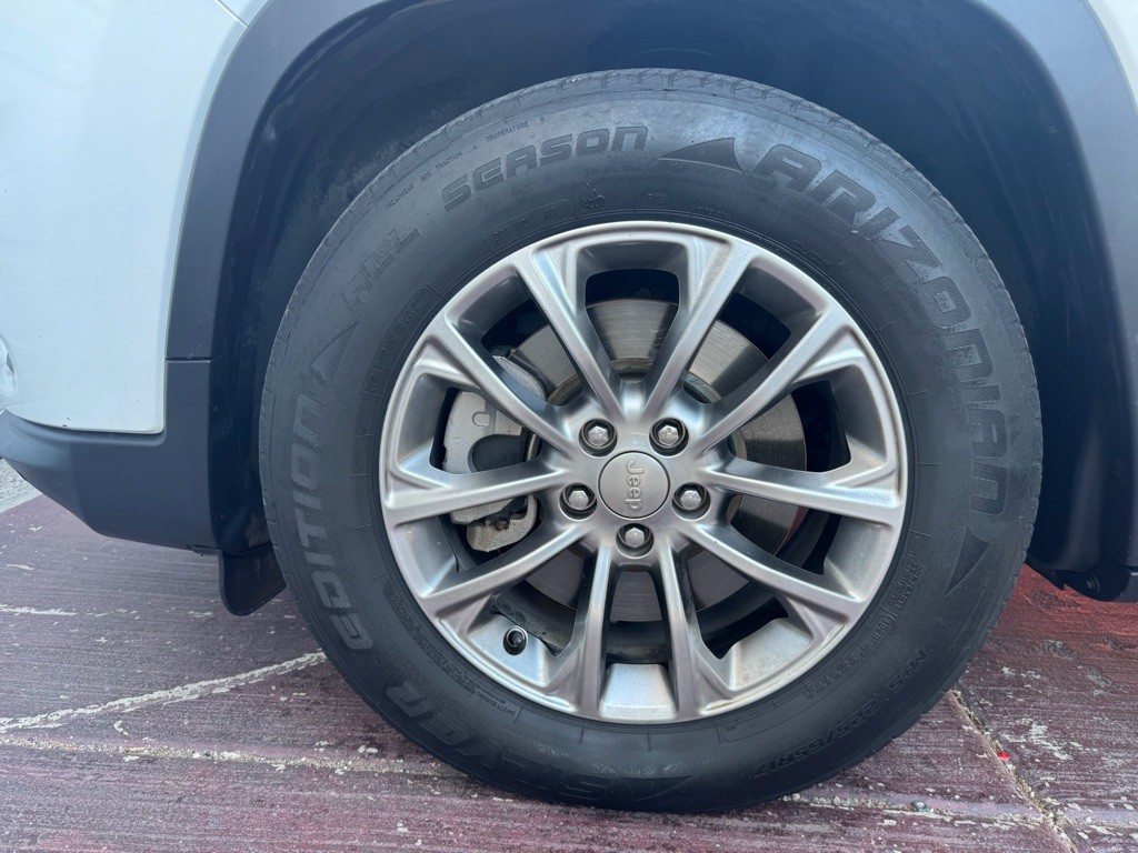2019 Jeep Cherokee Image 18