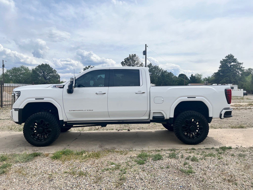 2024 GMC Sierra Image 6