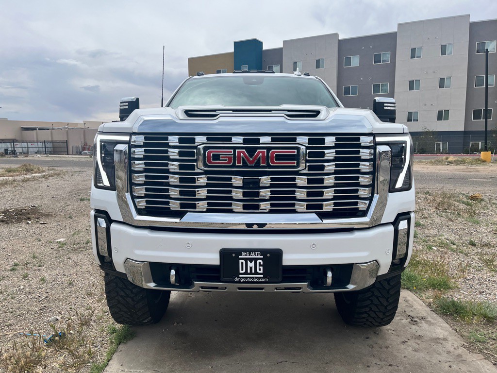2024 GMC Sierra Image 8