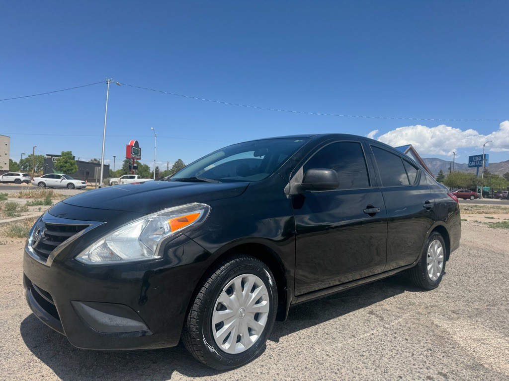 2015 Nissan Versa Image 5