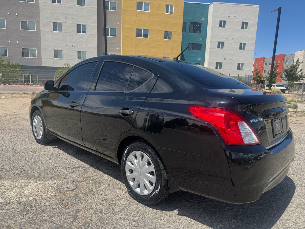 2015 Nissan Versa Image 7