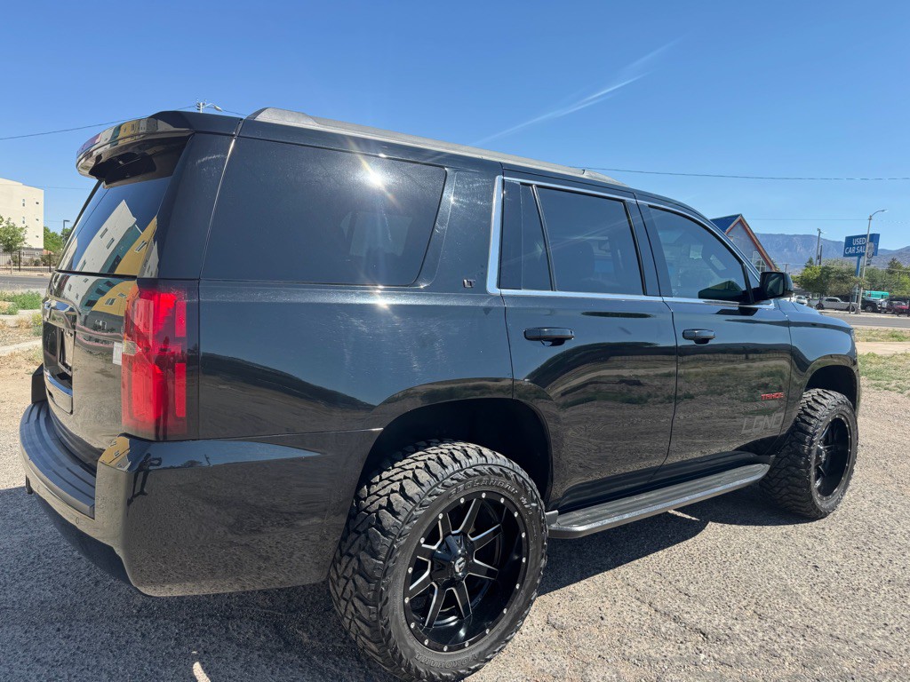 2019 Chevrolet Tahoe Image 3