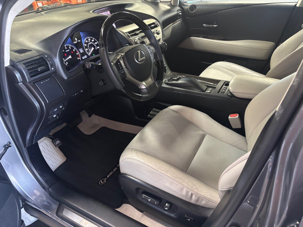 2015 Lexus RX Image 9