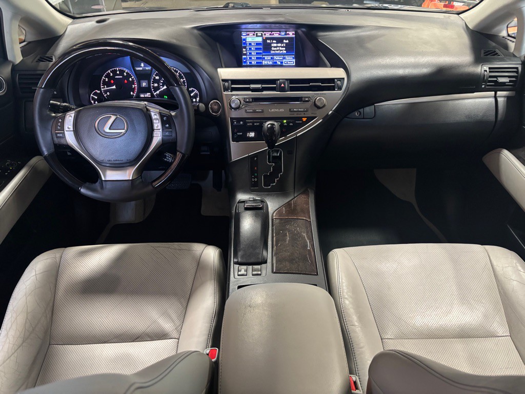 2015 Lexus RX Image 16