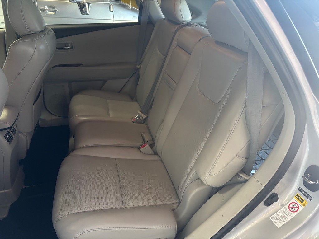 2011 Lexus RX Image 11