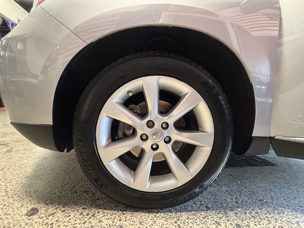 2011 Lexus RX Image 18