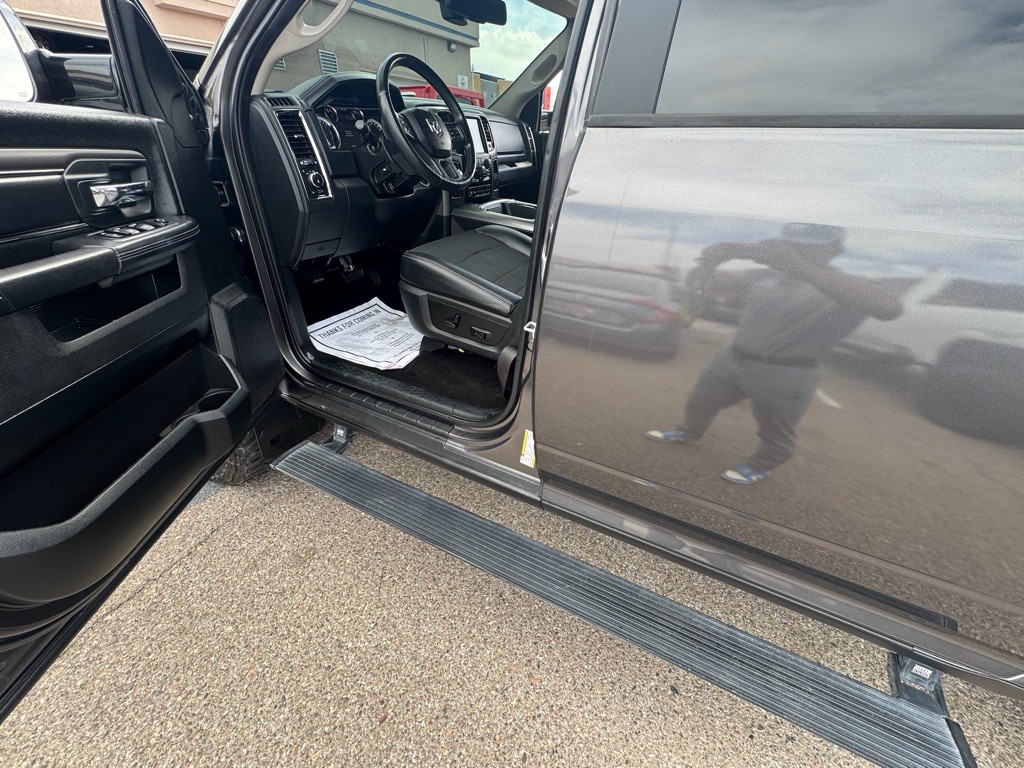 2017 RAM 1500 Image 9