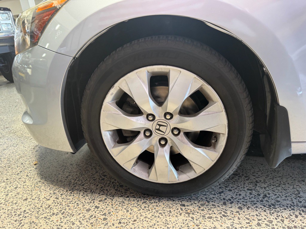 2009 Honda Accord Image 17