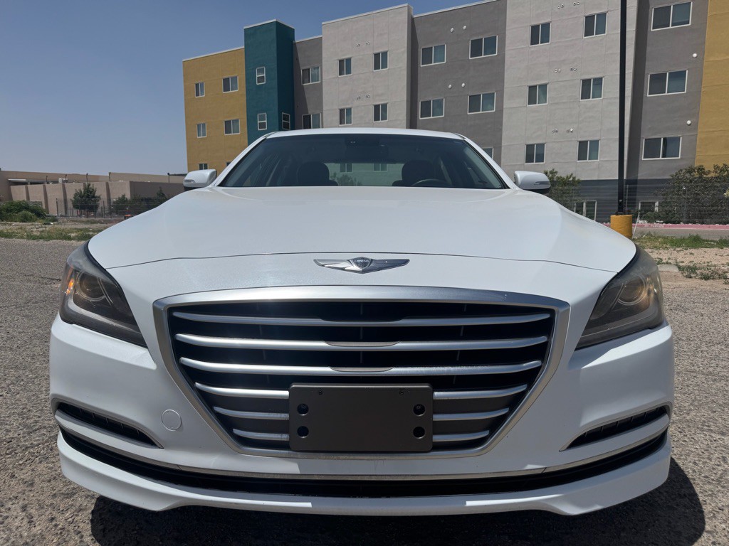 2015 Hyundai Genesis Image 4