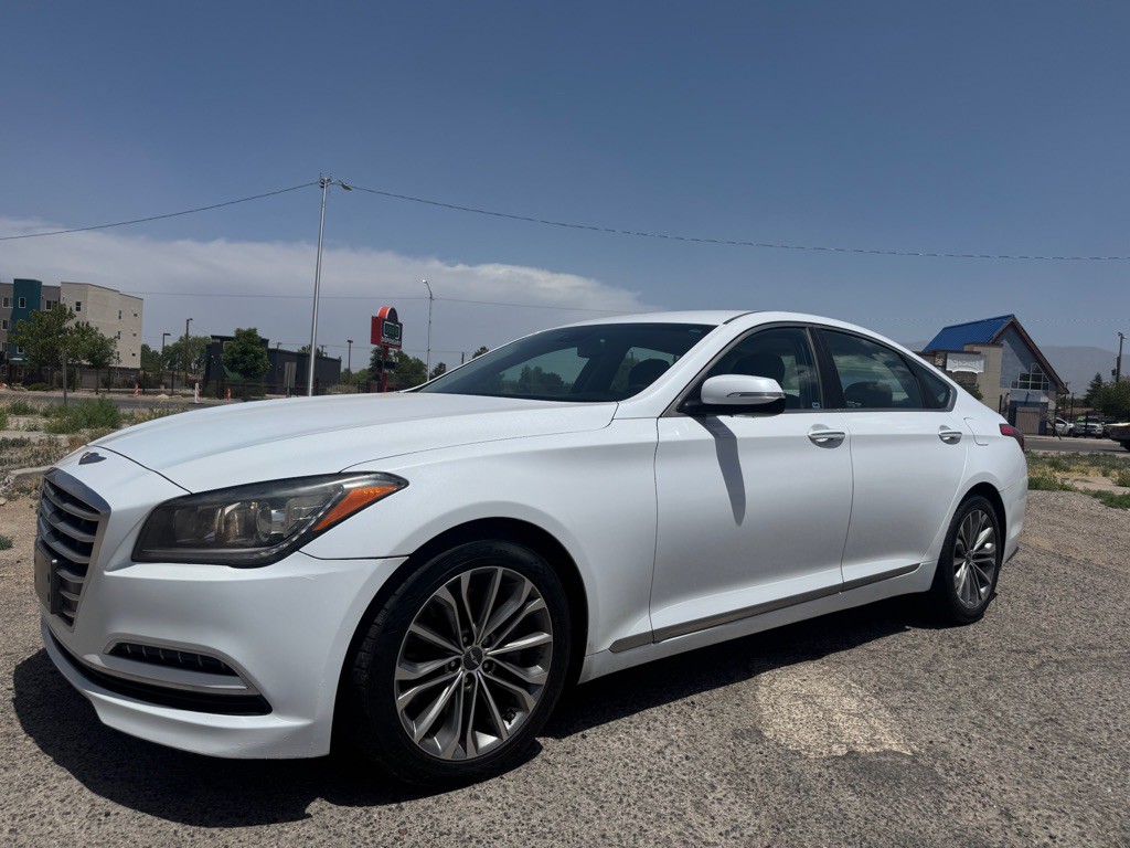 2015 Hyundai Genesis Image 5