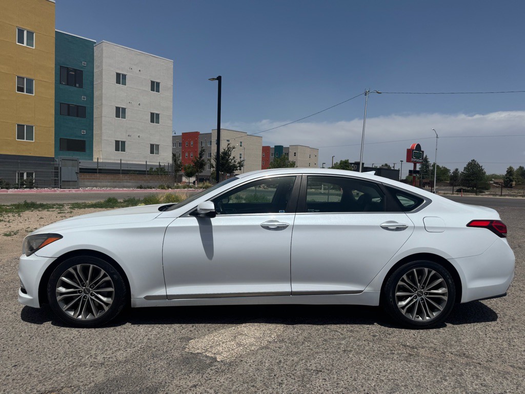 2015 Hyundai Genesis Image 6