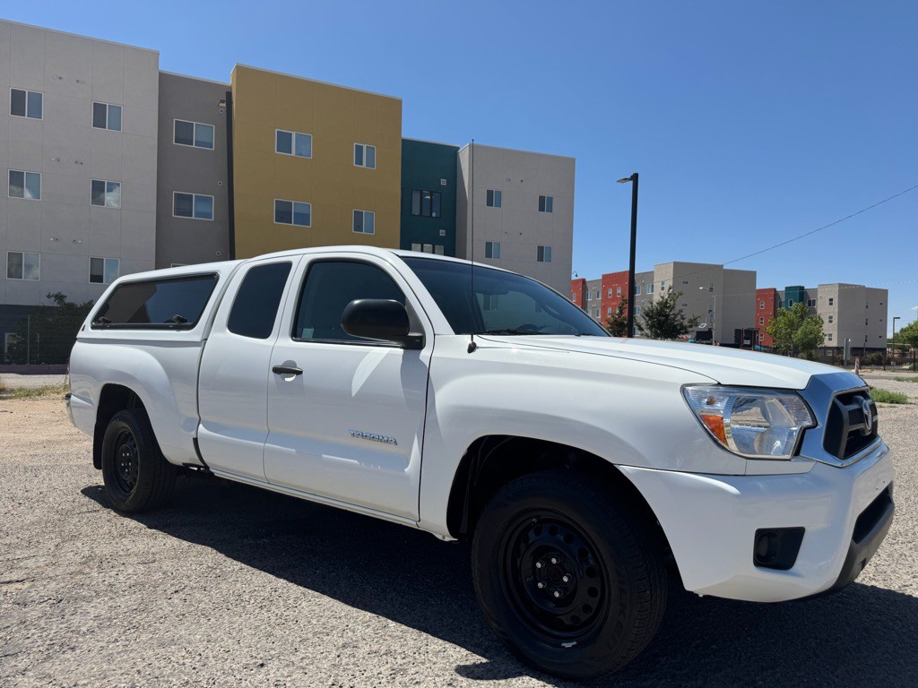 2013 Toyota Tacoma Image 1