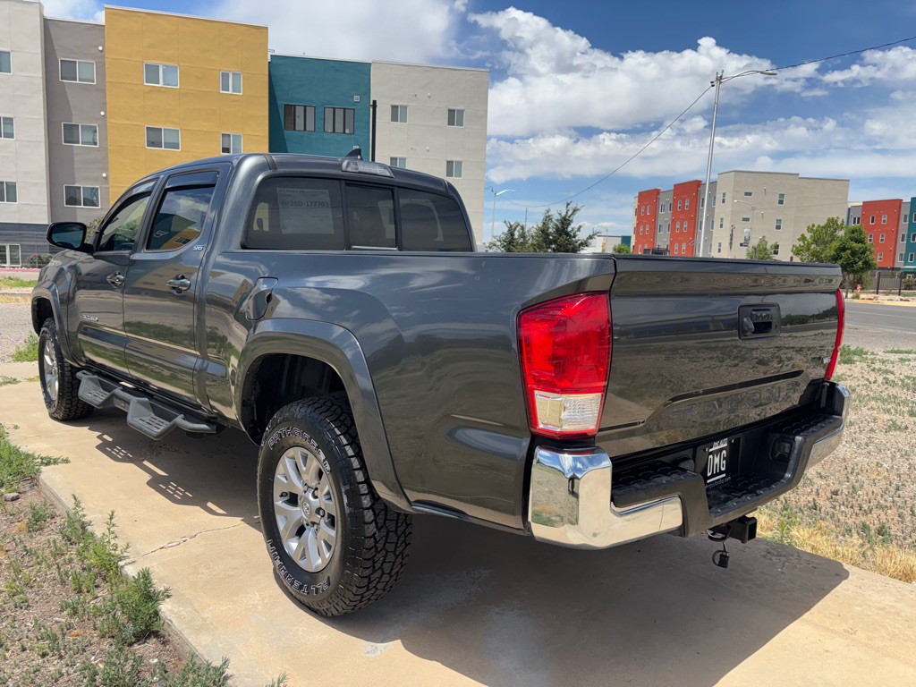 2017 Toyota Tacoma Image 7
