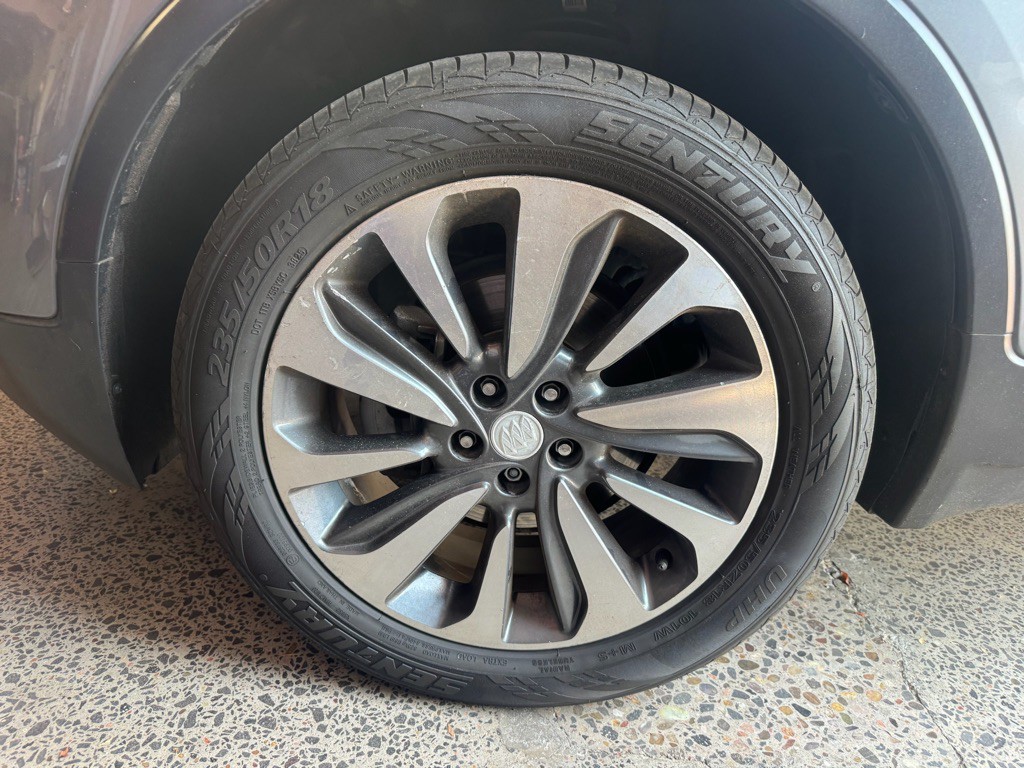 2019 Buick Enclave Image 18
