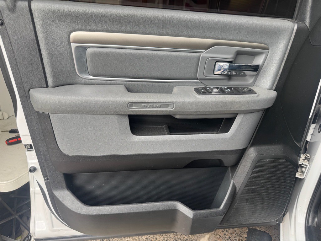 2017 RAM 1500 Image 16