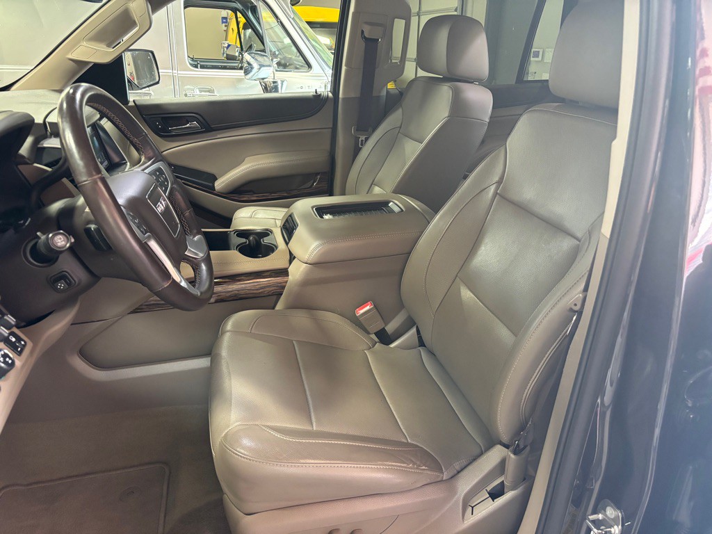 2017 GMC Yukon Image 10