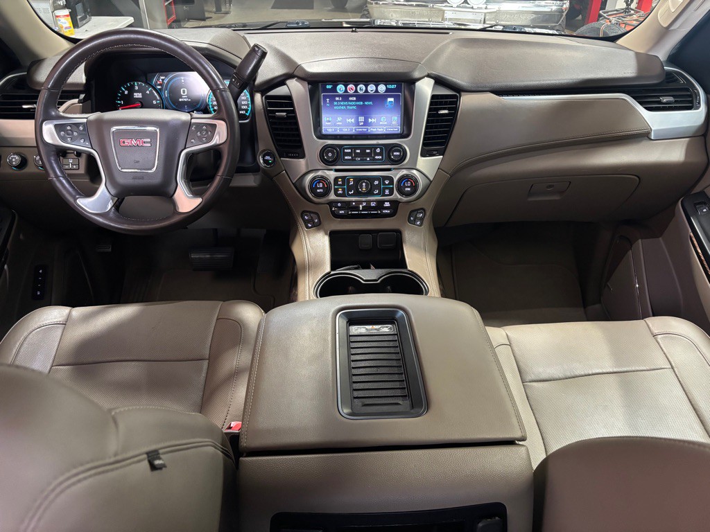 2017 GMC Yukon Image 17