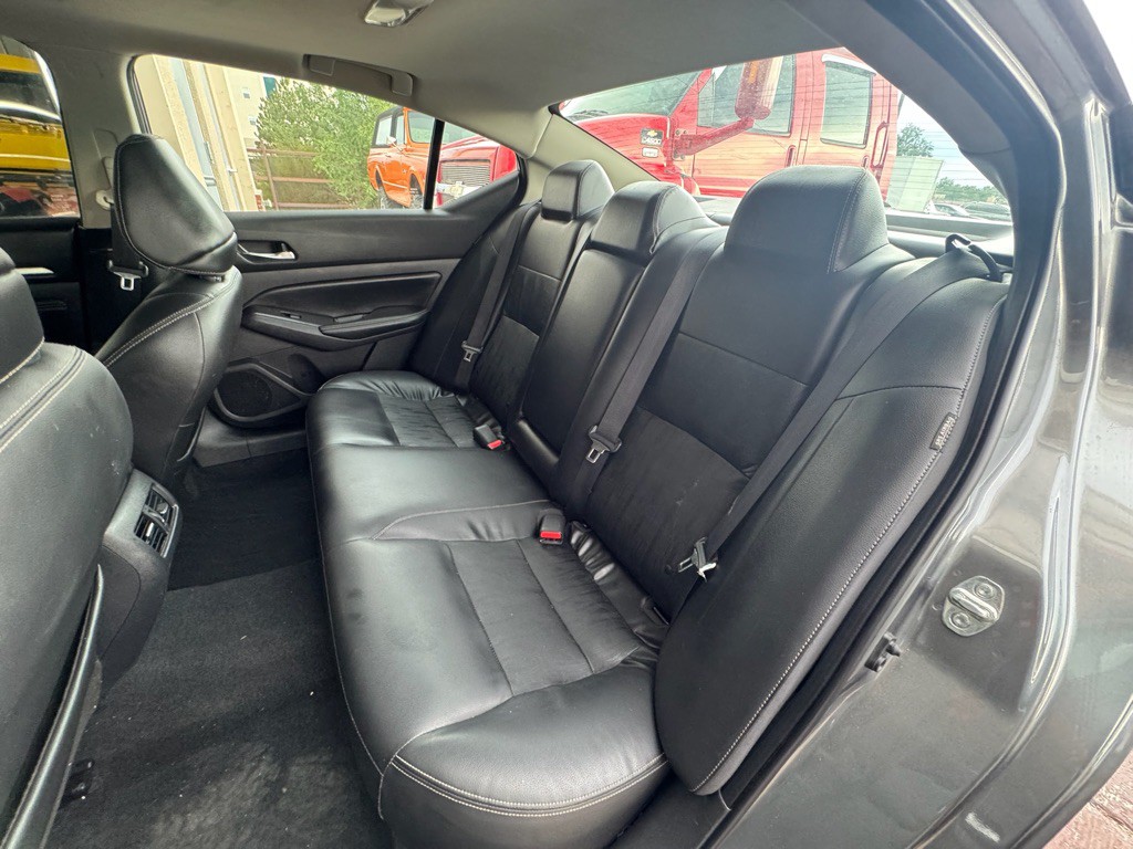 2019 Nissan Altima Image 11