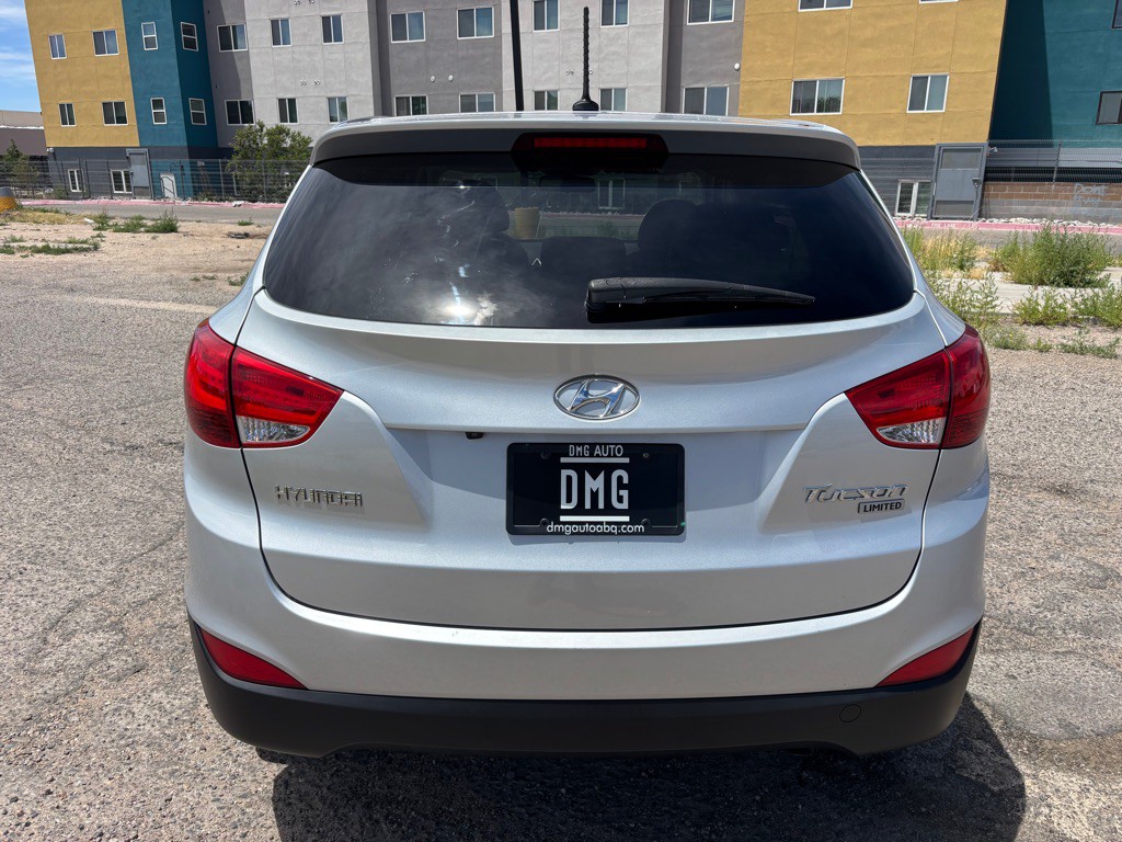2010 Hyundai Tucson Image 8