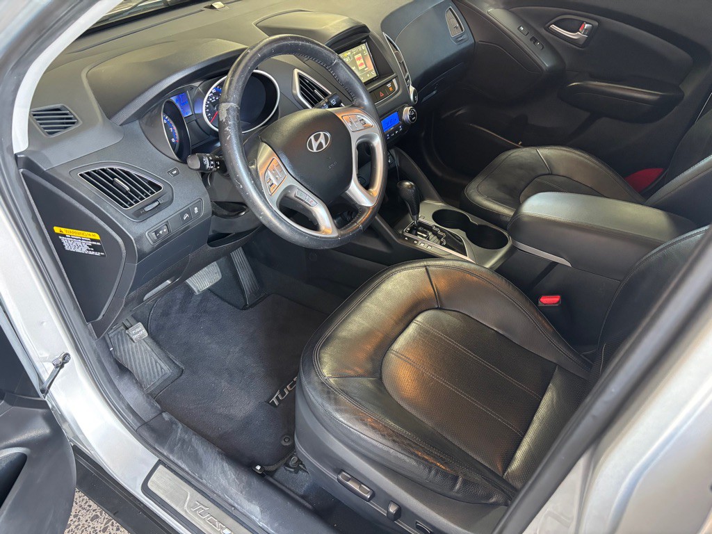 2010 Hyundai Tucson Image 9