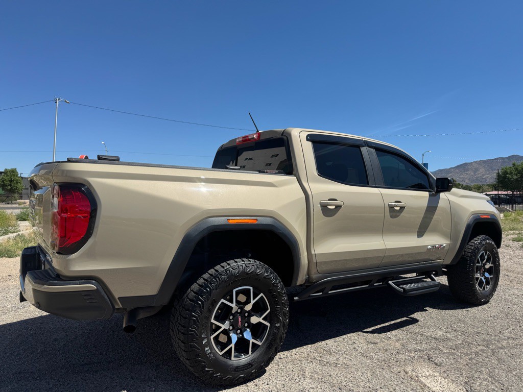 2024 GMC Canyon Image 3