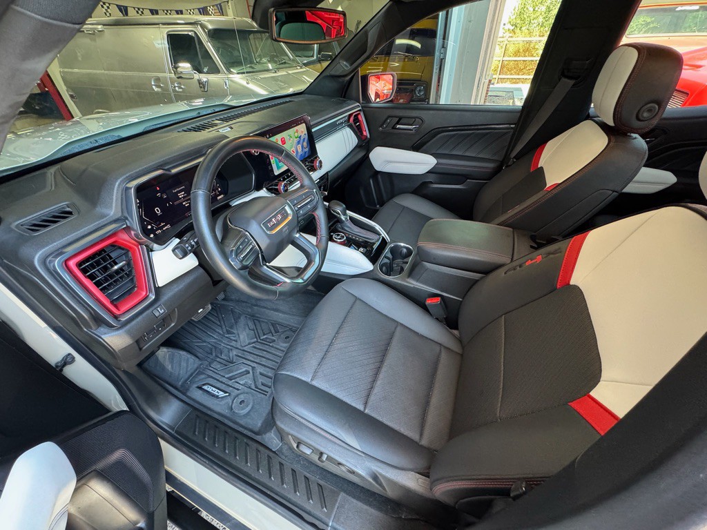 2024 GMC Canyon Image 9