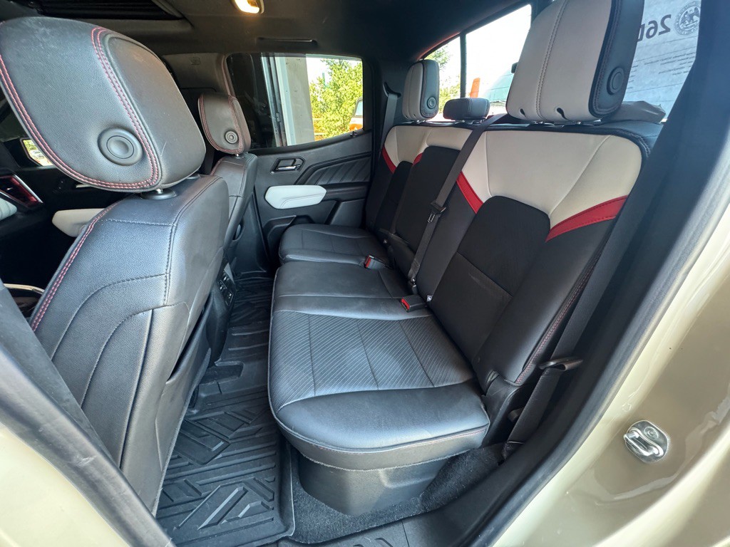 2024 GMC Canyon Image 11