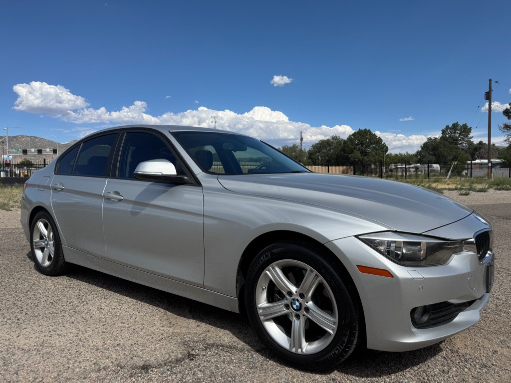 2014 BMW 3 Series Image 1