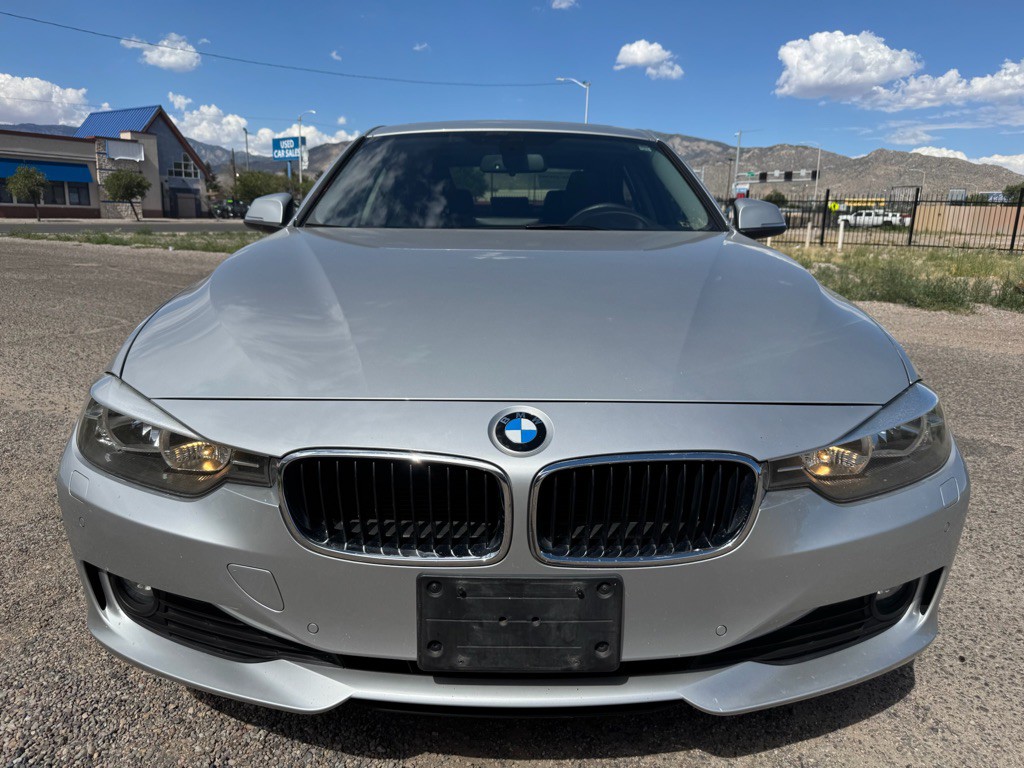 2014 BMW 3 Series Image 4
